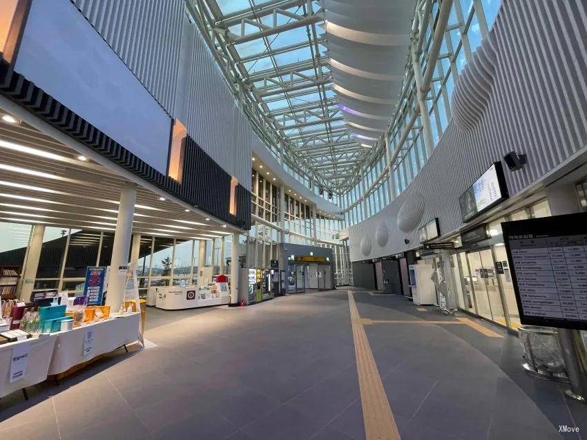 station interior photo