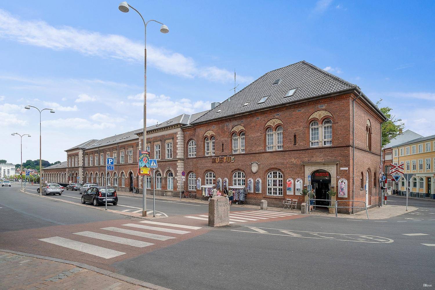 station building photo