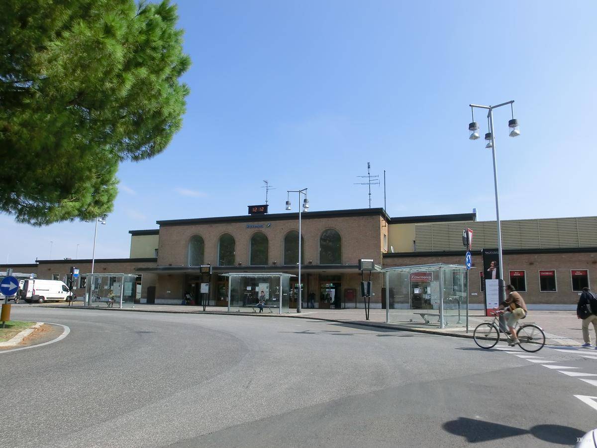 station building photo