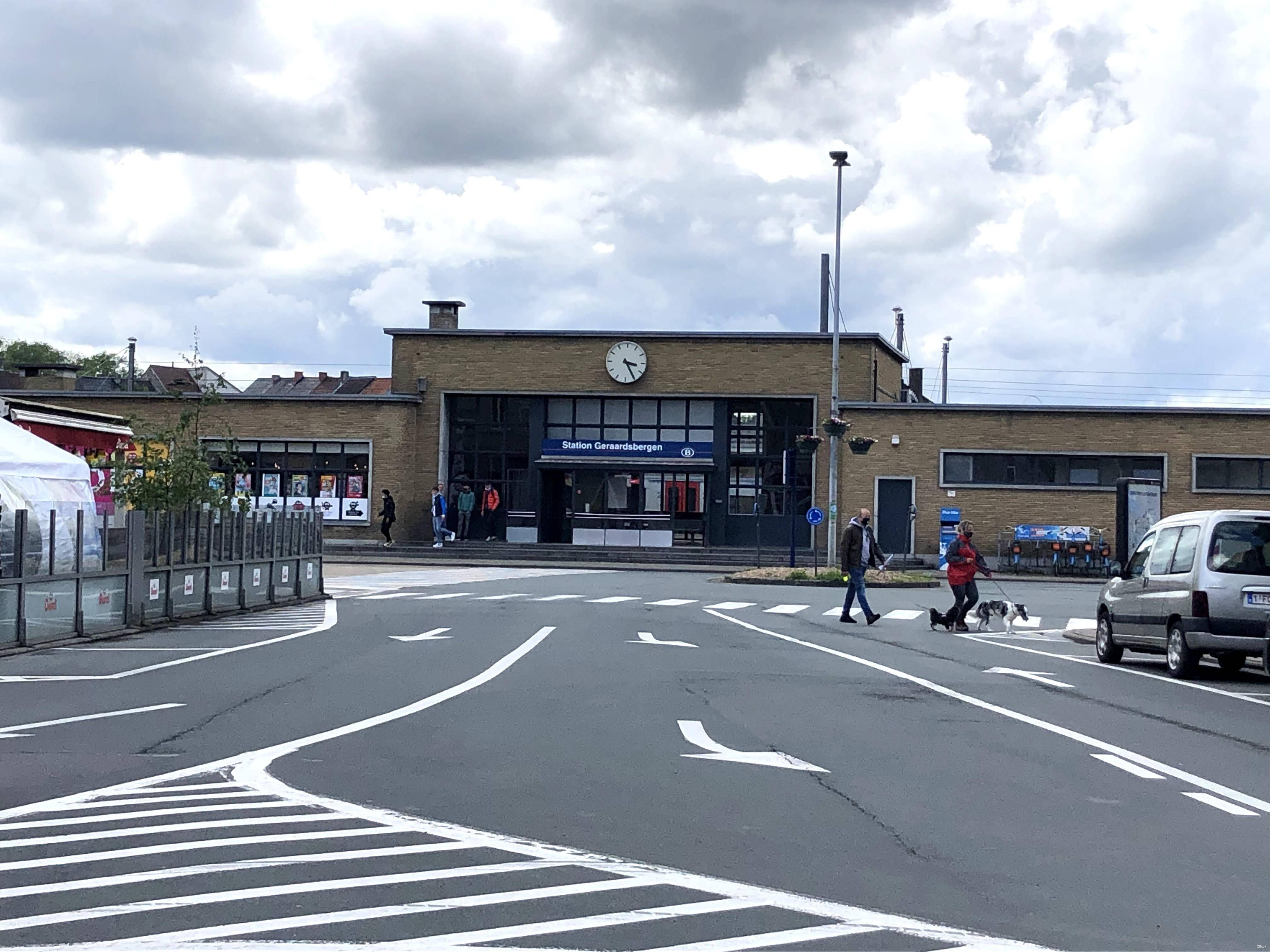 station building photo