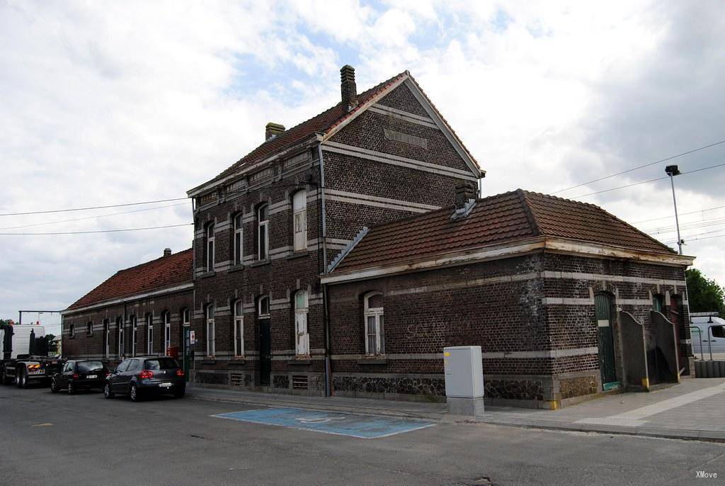 station building photo