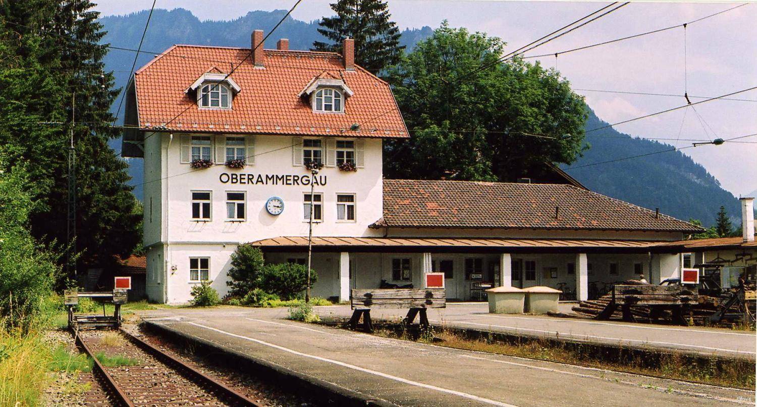 station building photo