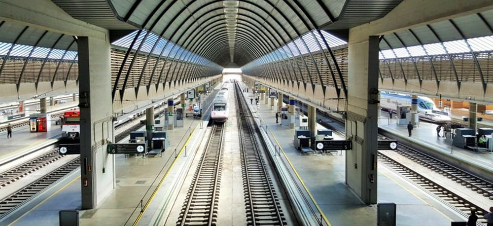 Sevilla_santa_justa_station_inside
