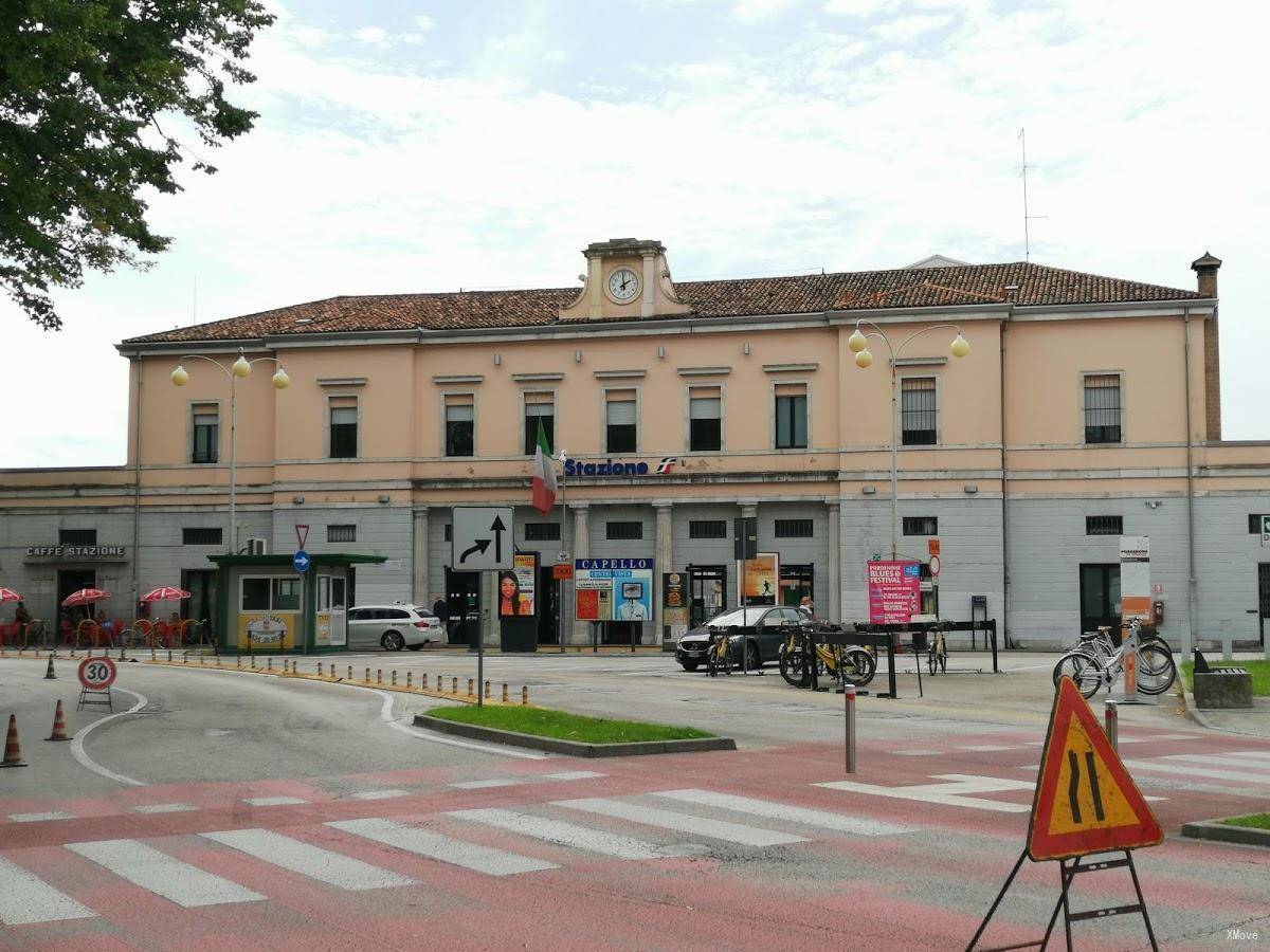 station building photo