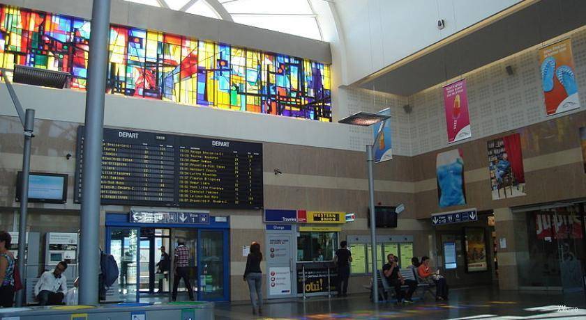 station interior photo