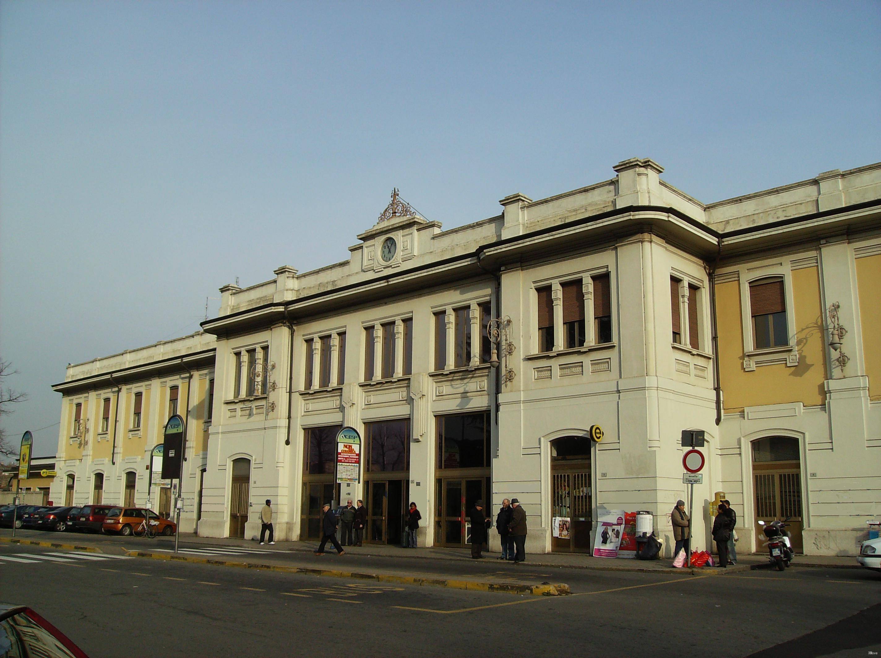 station building photo