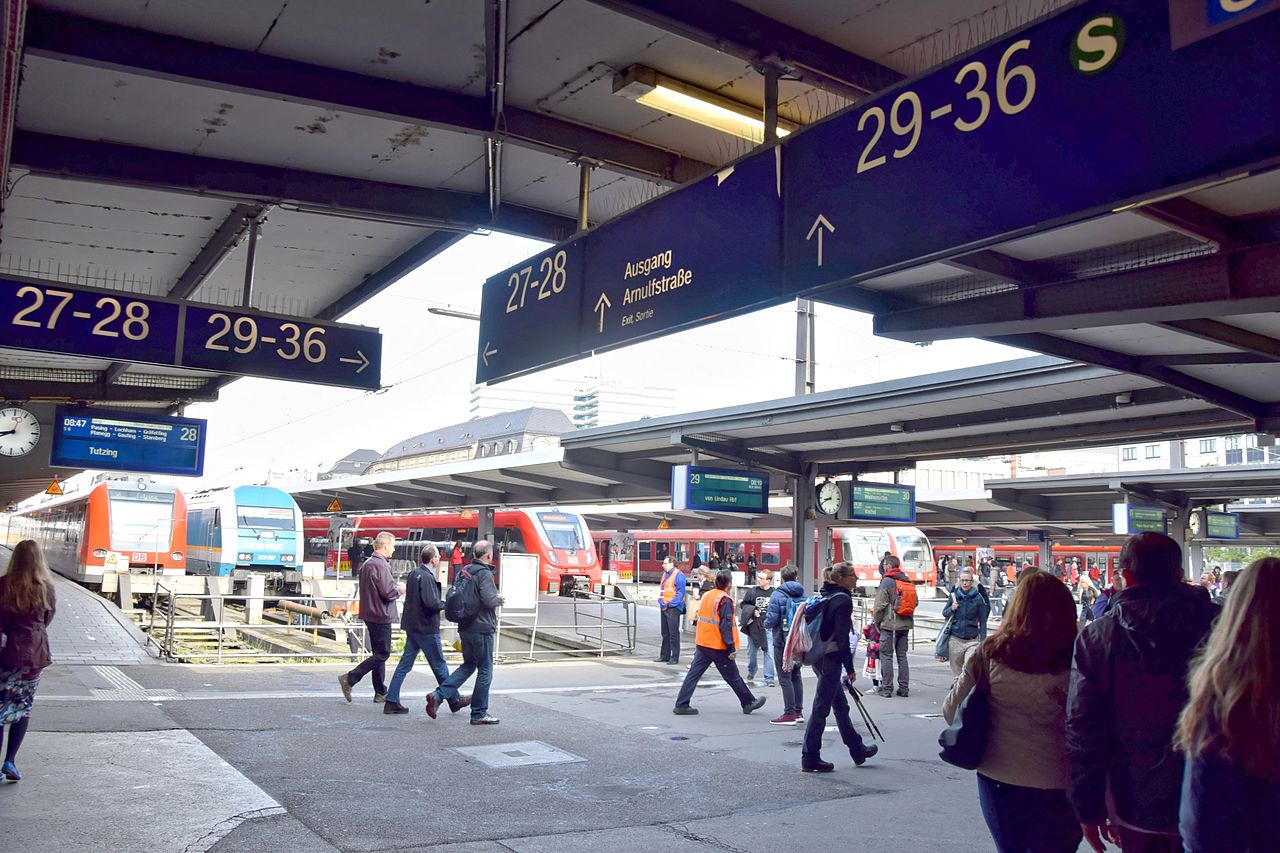 Mu%cc%88nchen_hbf_gleis 27_36