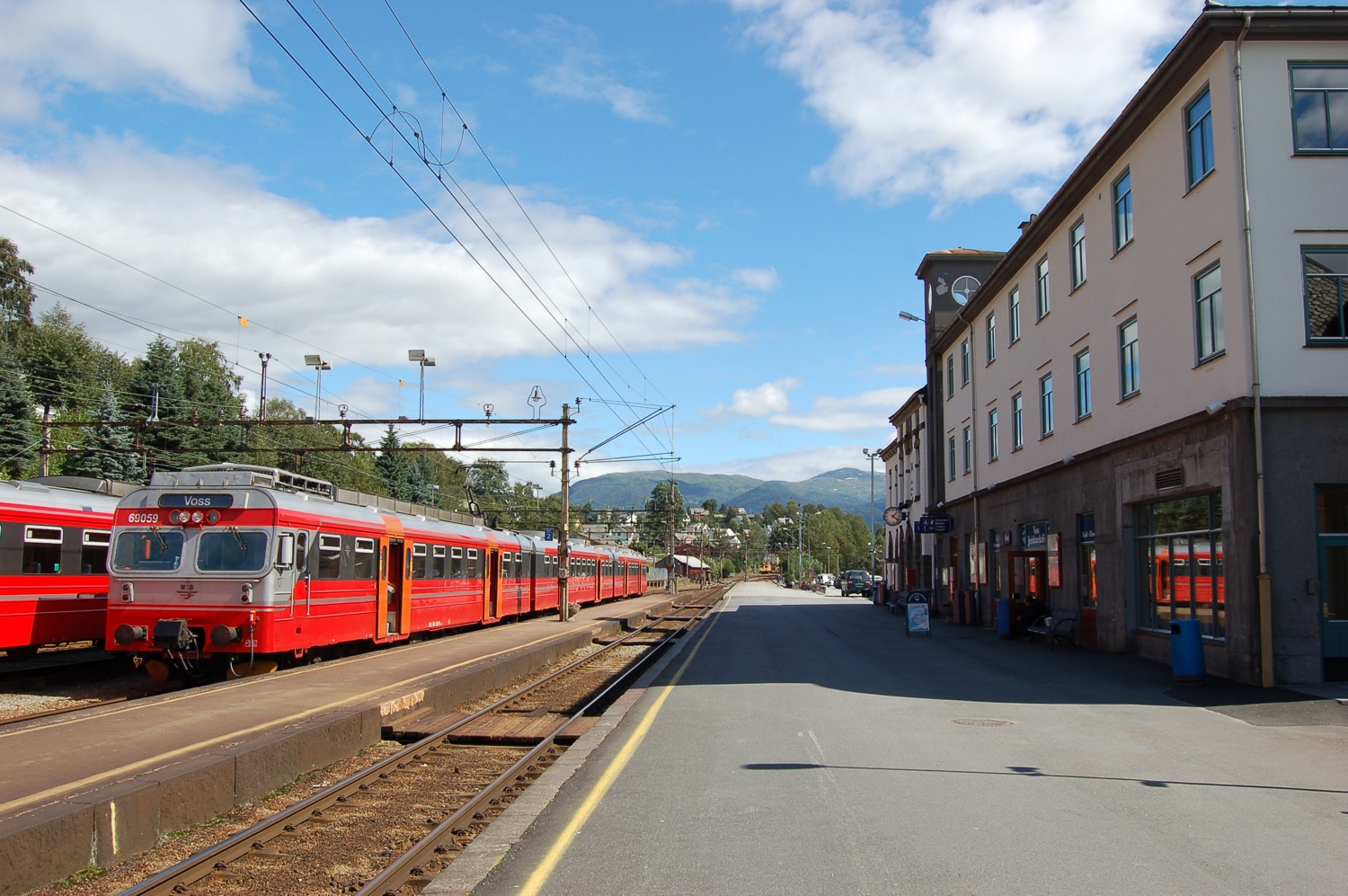 Voss_stasjon_platform