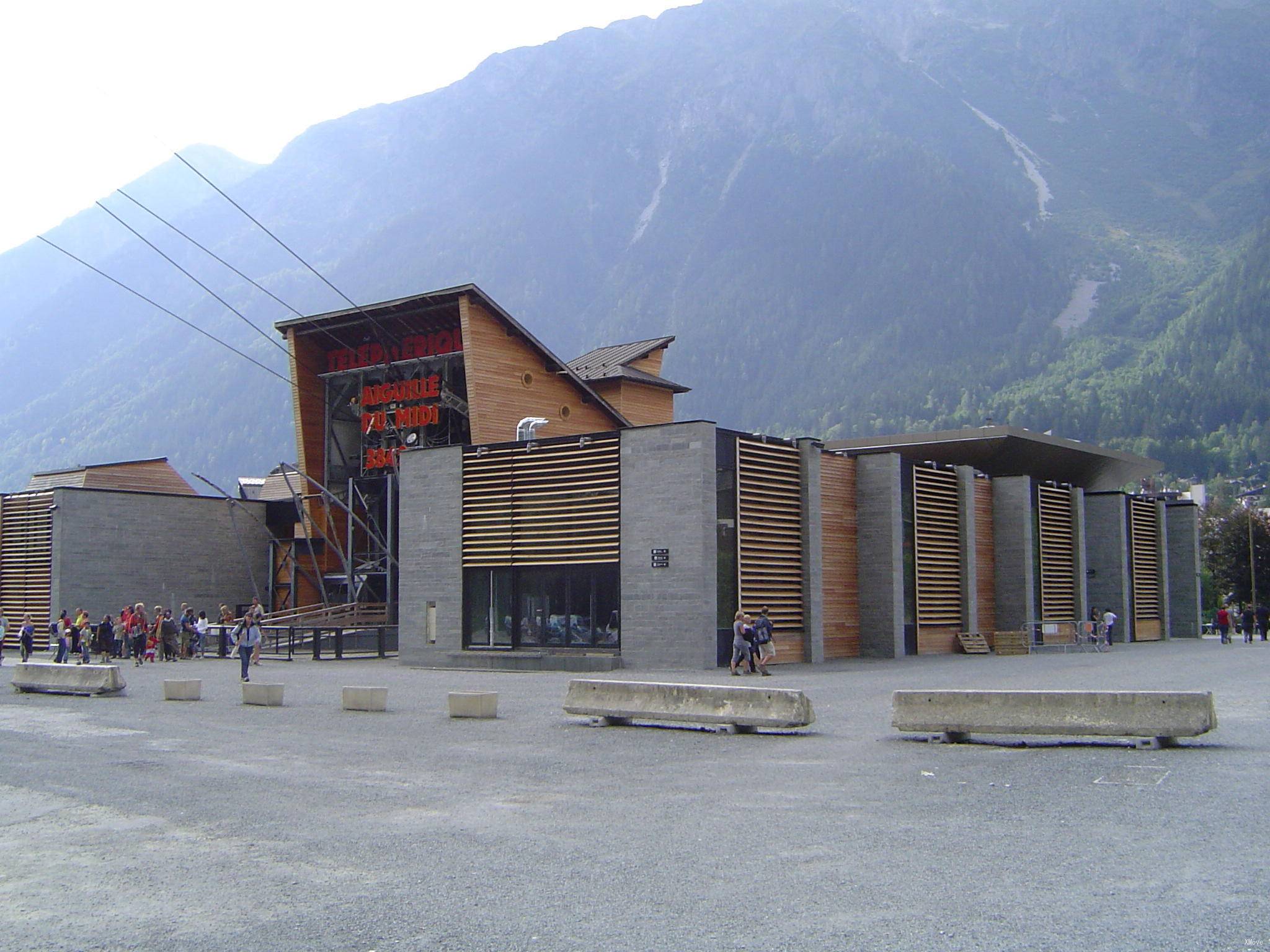 station building photo