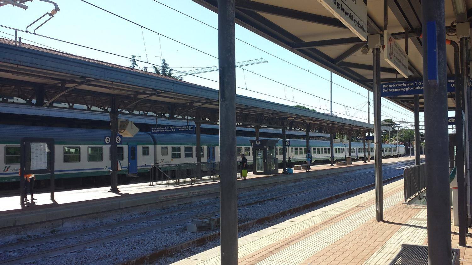 station interior photo