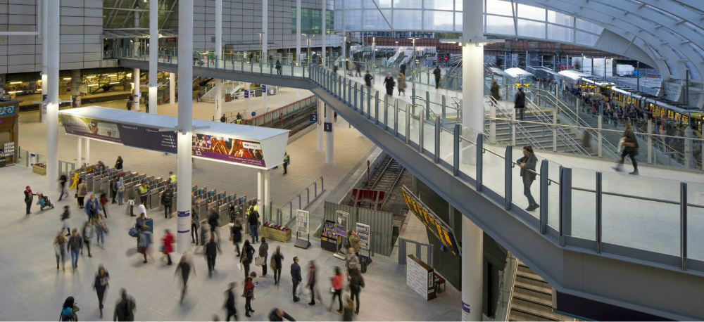 Yingtie _manchester_victoria_station_inside