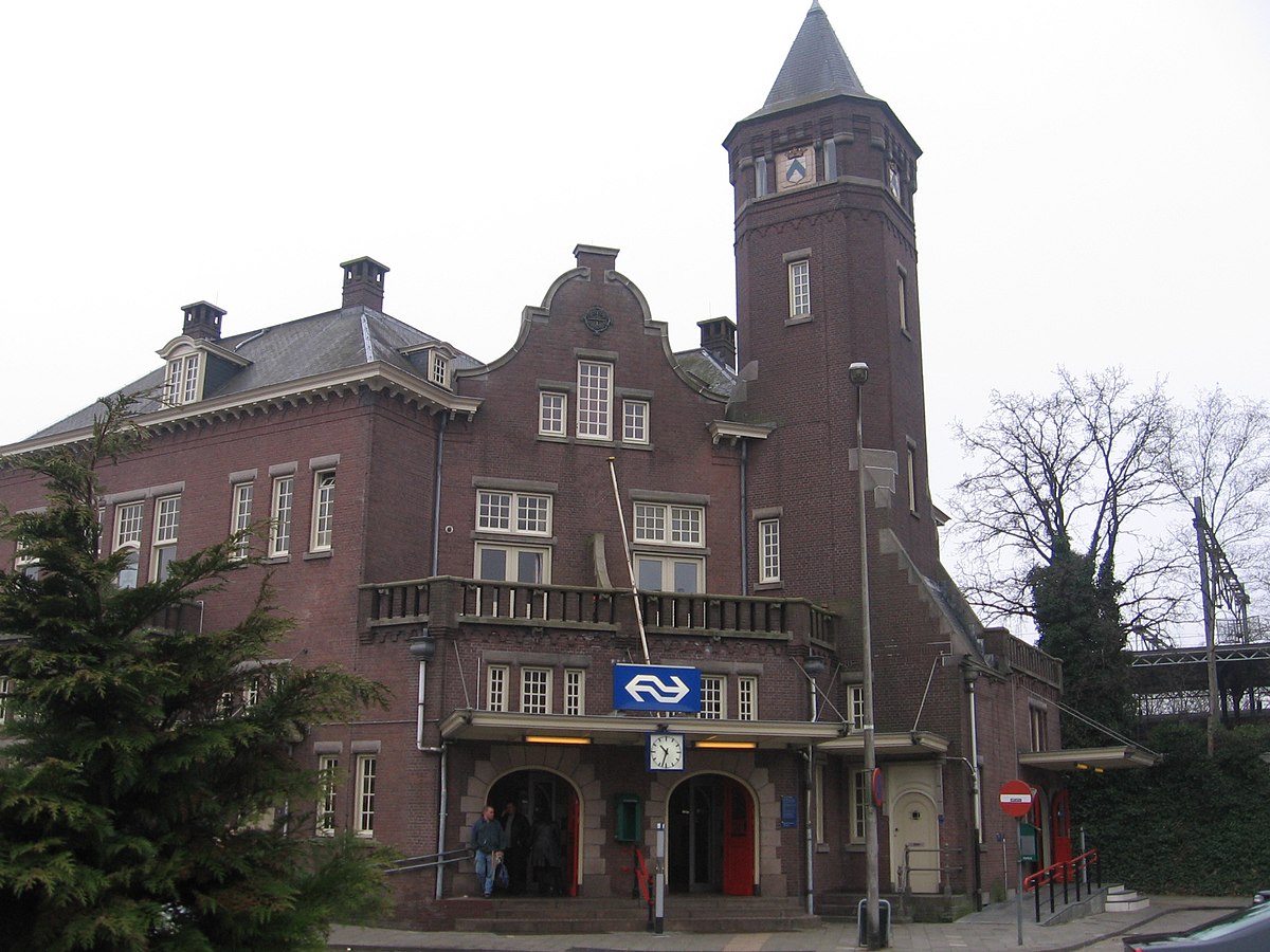 Weert_stationsgebouw