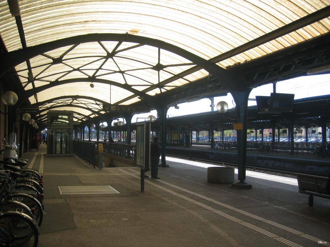 station interior photo