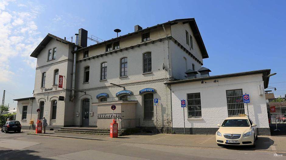 station building photo