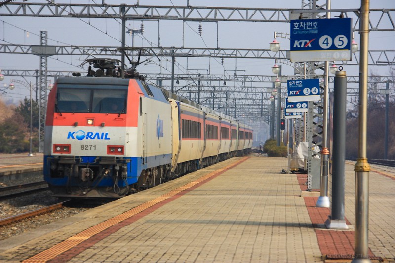 Naju_station_platform_korail