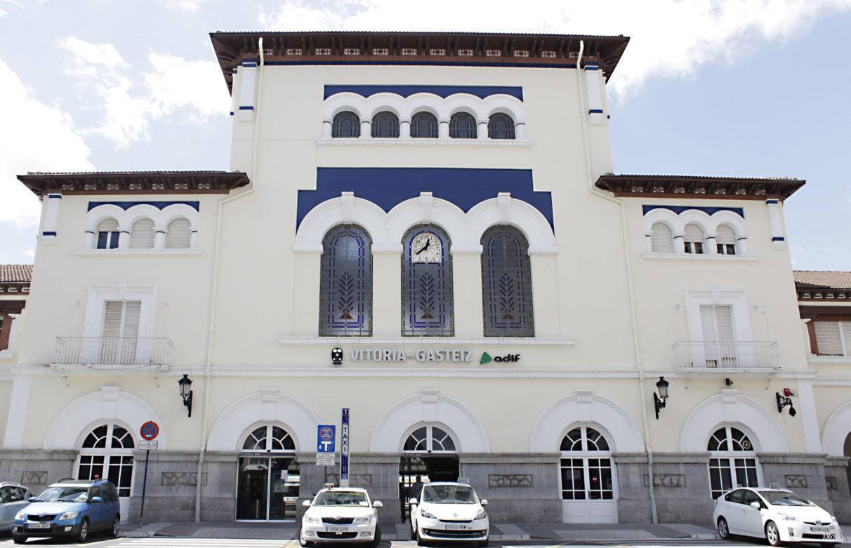 station building photo