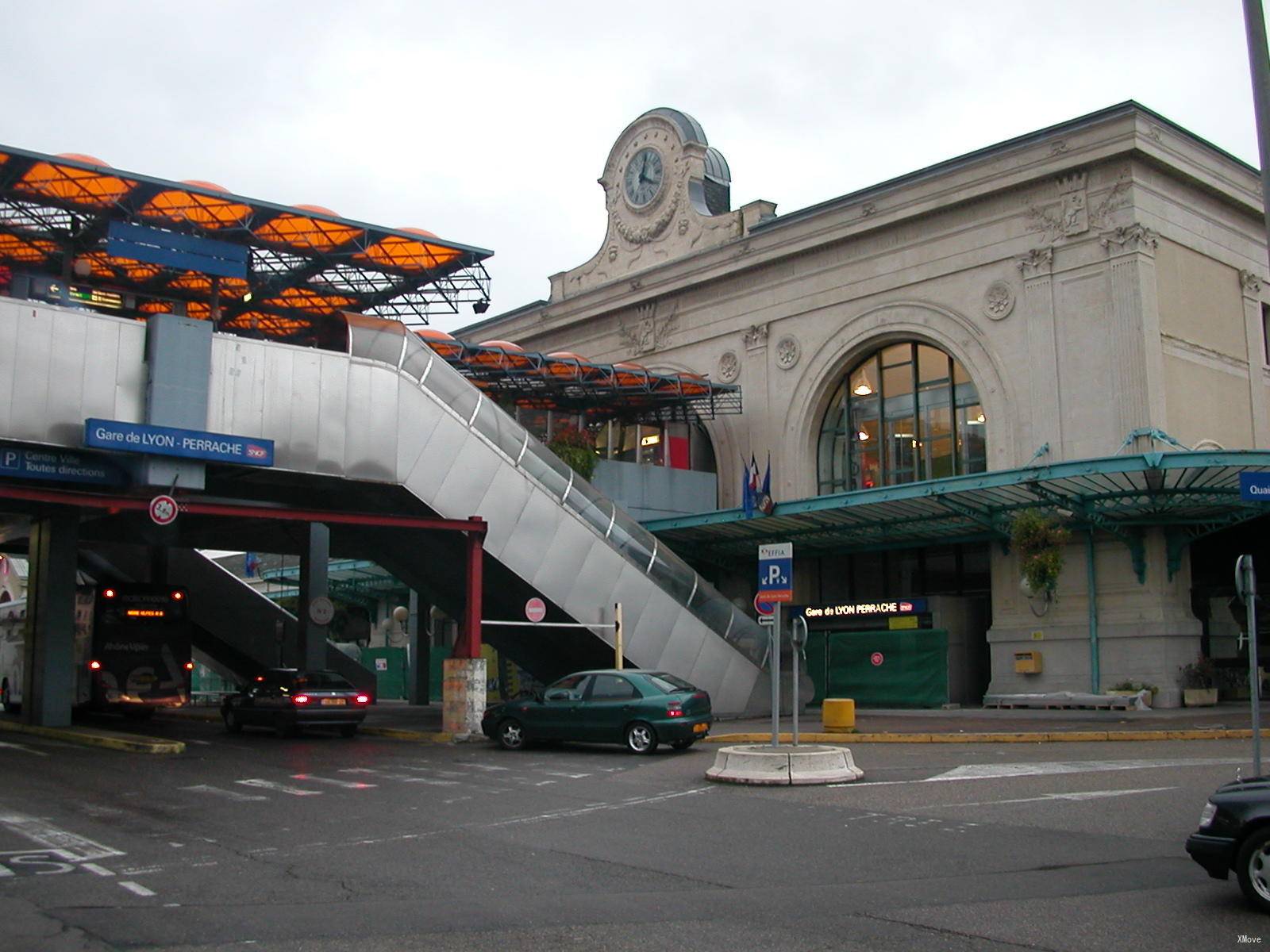 station building photo