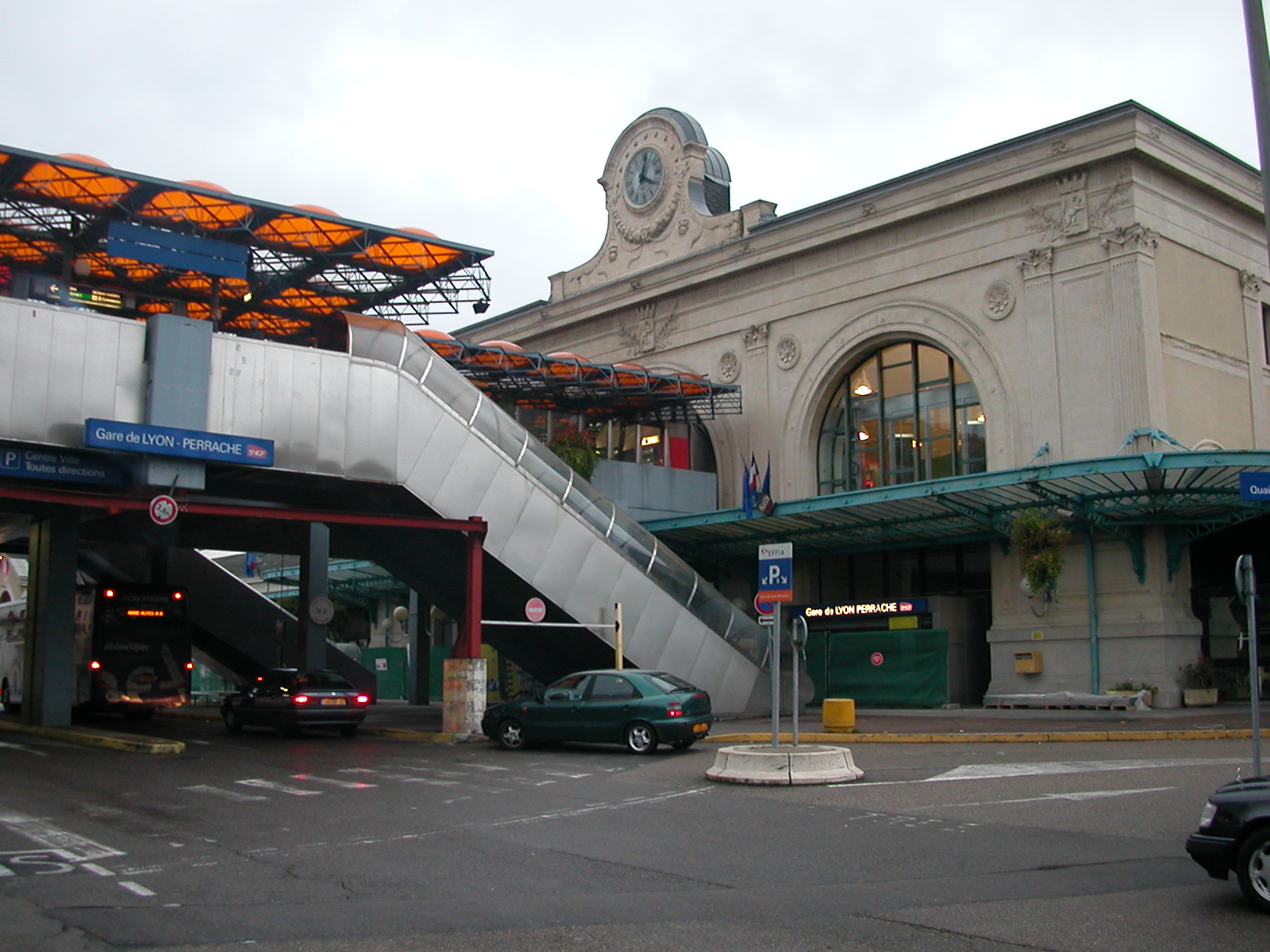 Lyon Gare_de_perrache