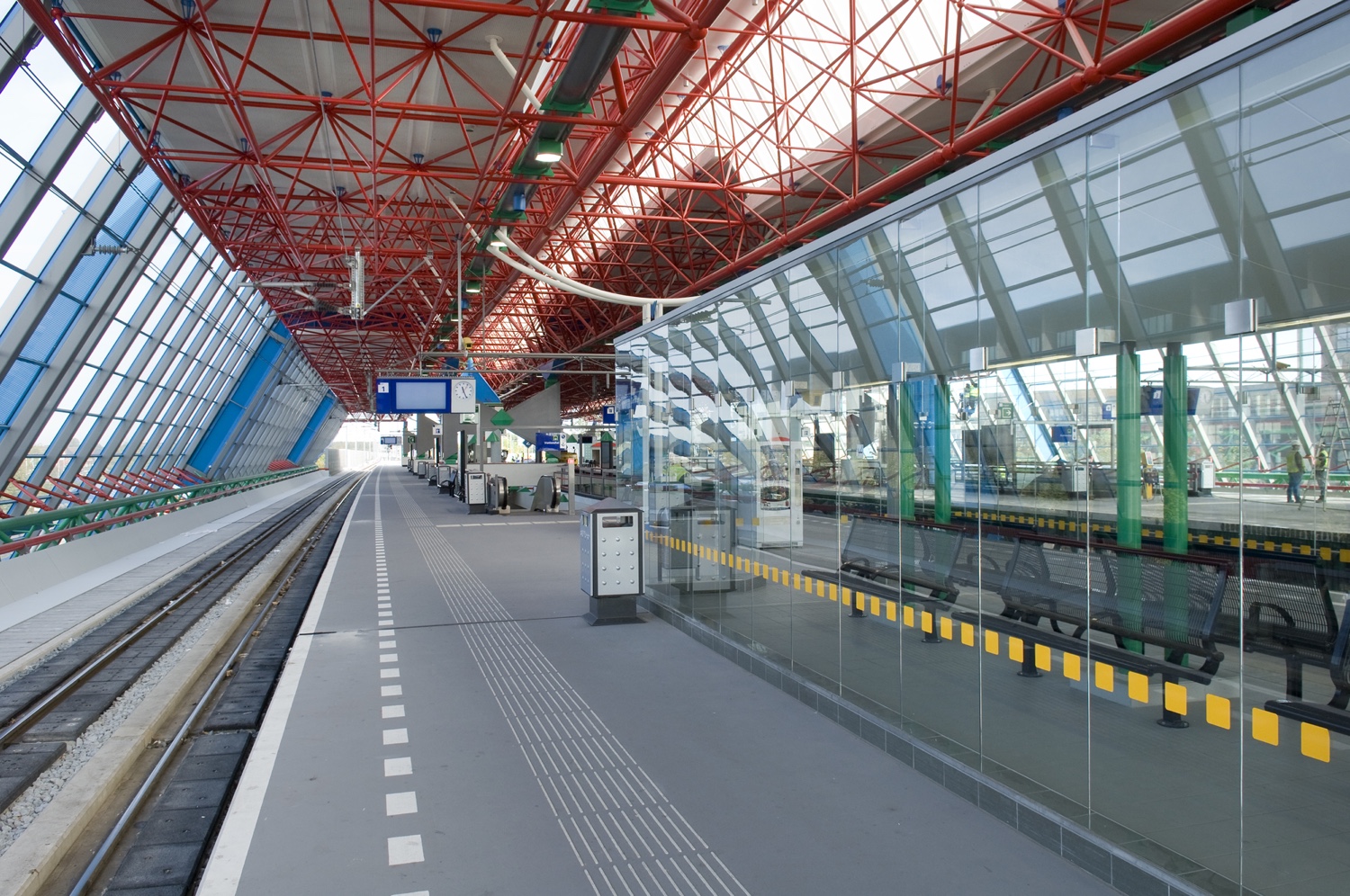 Lelystad_centrum_platform_facilities