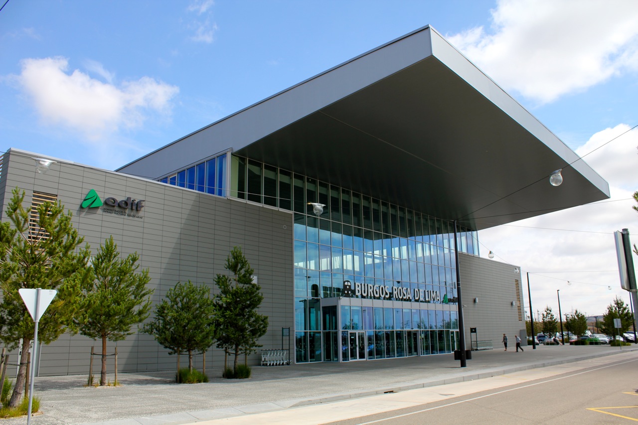 Burgos_station_outside