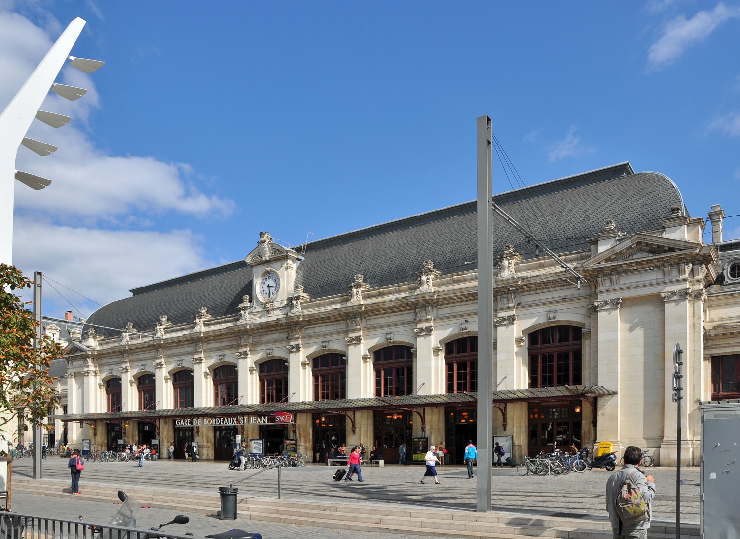 Bordeaux_gare_stjean_entrance