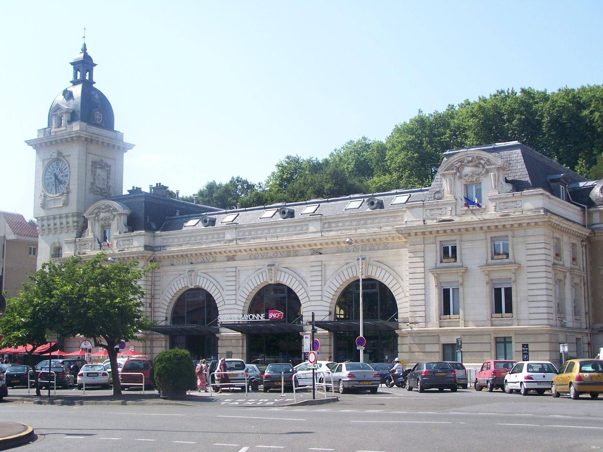 station building photo