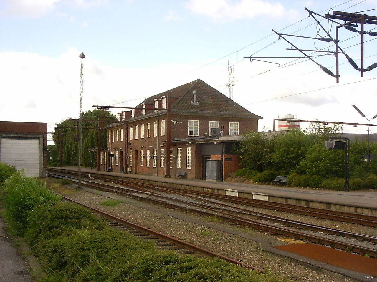station building photo