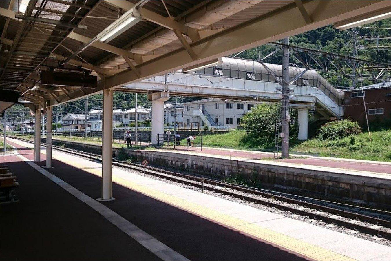 station interior photo