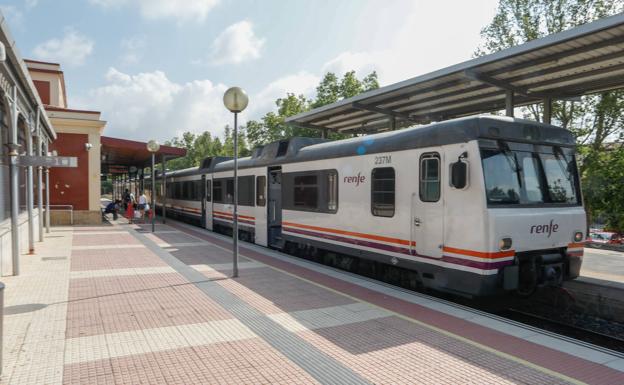 Lorca_sutullena_station_platform_1