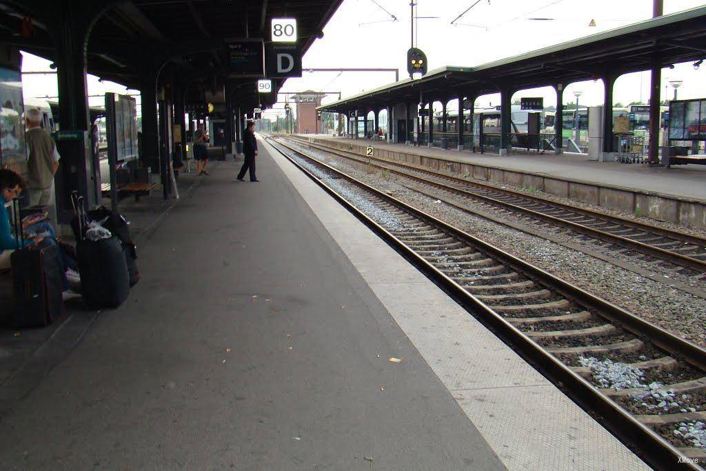 station interior photo