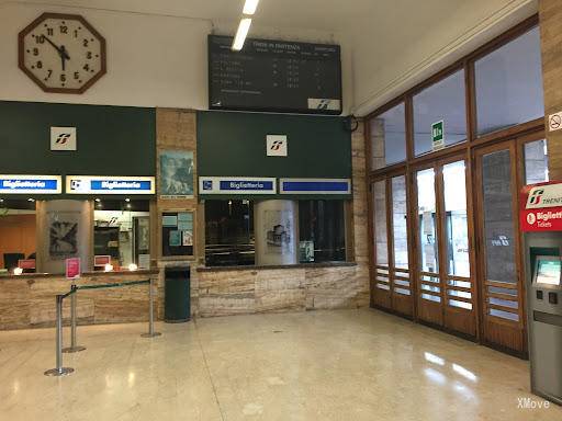 station interior photo