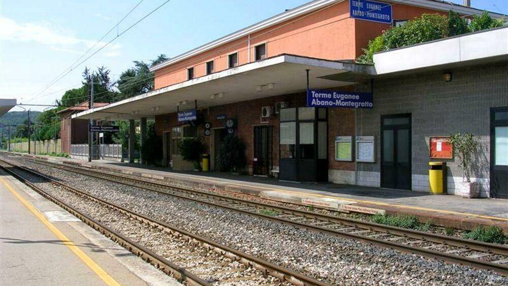 station interior photo