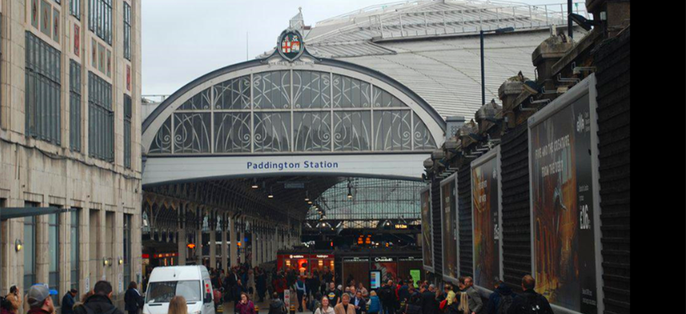%e8%8b%b1%e9%93%81 London_paddington_outside
