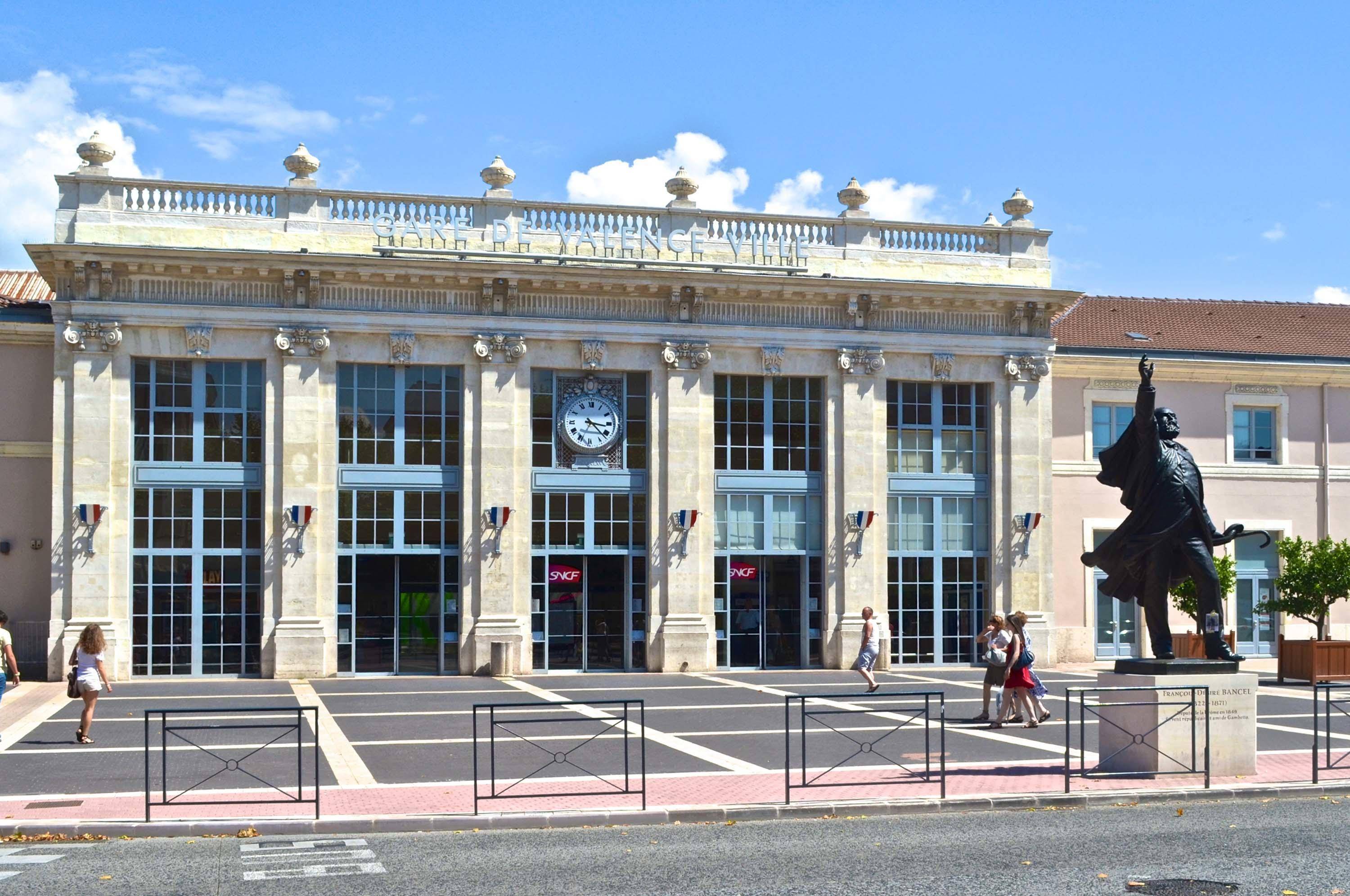 station building photo