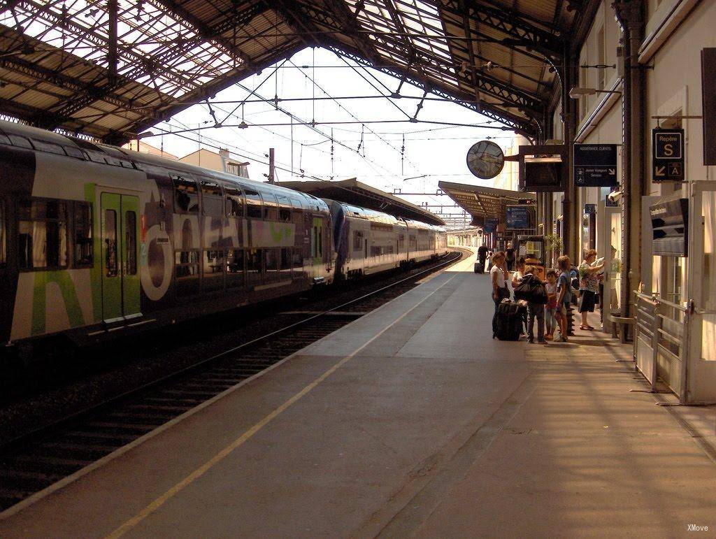 station interior photo