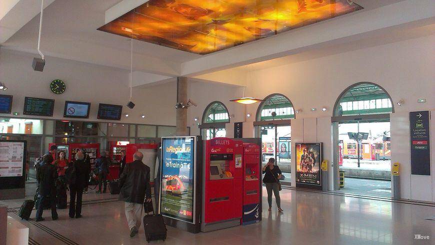 station interior photo