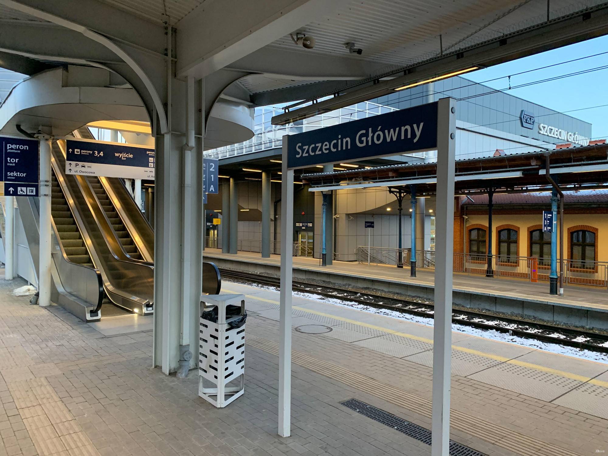 station interior photo