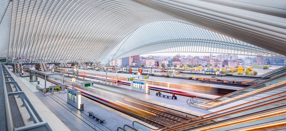 Bene_li%c3%a8ge Guillemins_central_station_inside