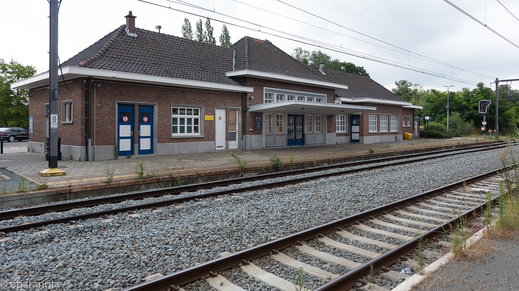 Temse_station_building