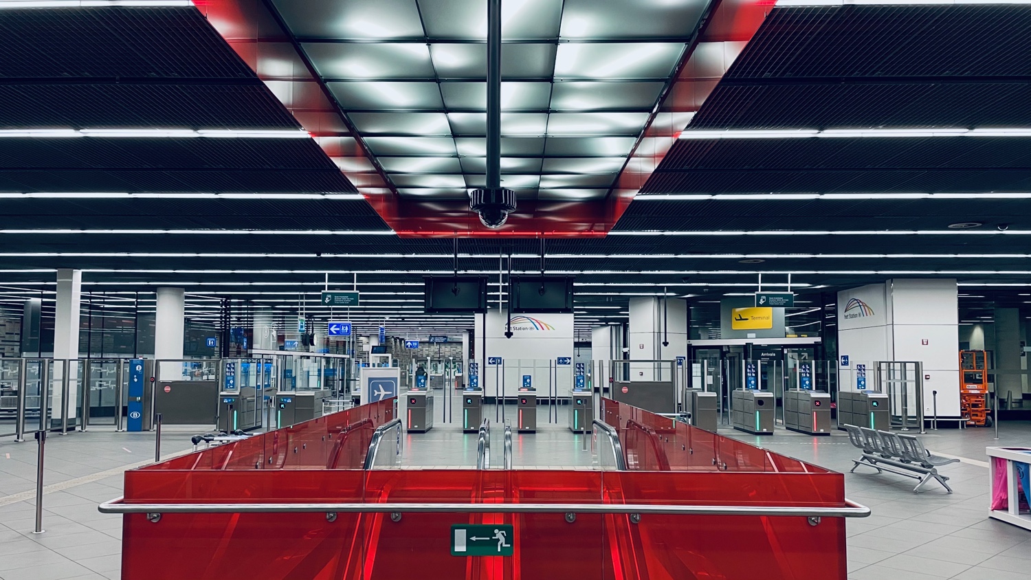 Zaventem_station_lobby