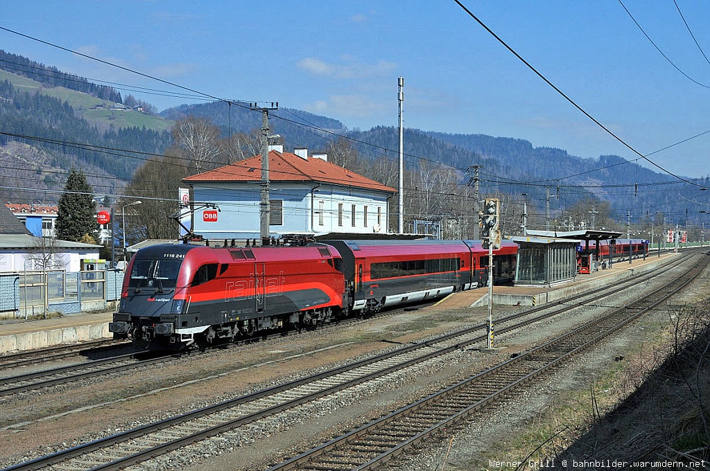 Kindberg Bahnhof_platforms_railjet