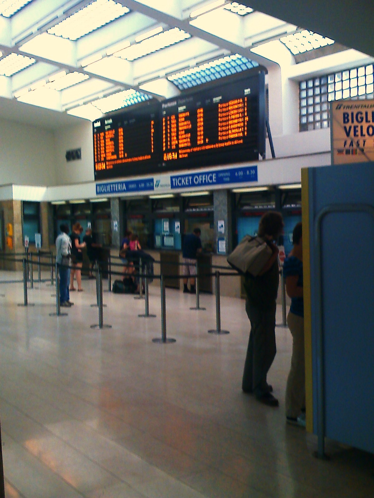 Vicenza_stazione_concourse