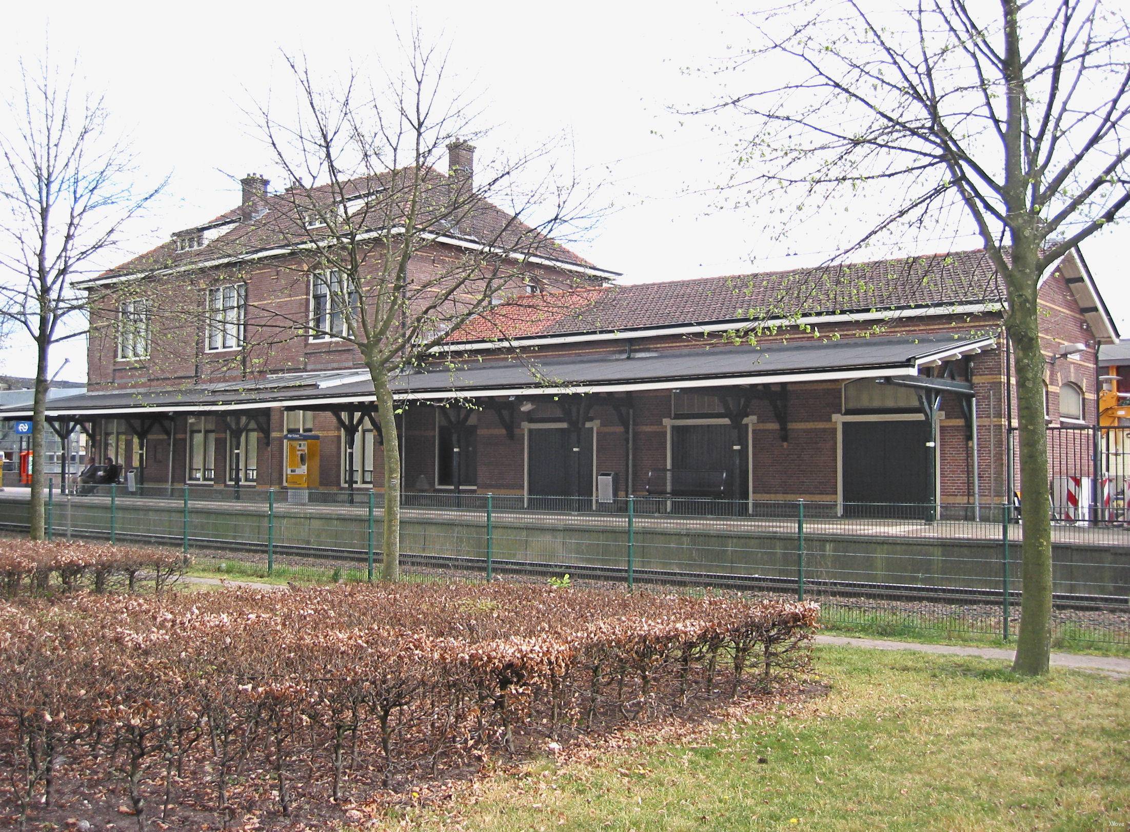 station interior photo