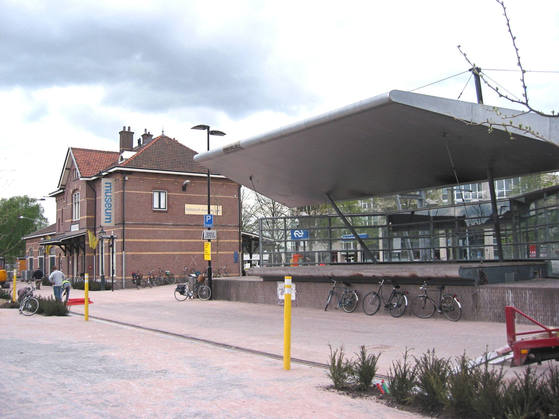 station building photo