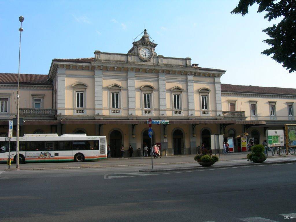 station building photo