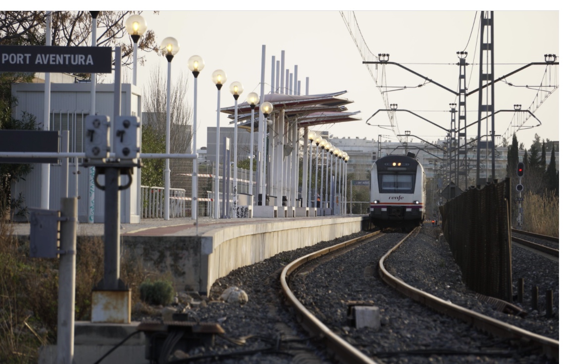 Port_aventura_platform_renfe