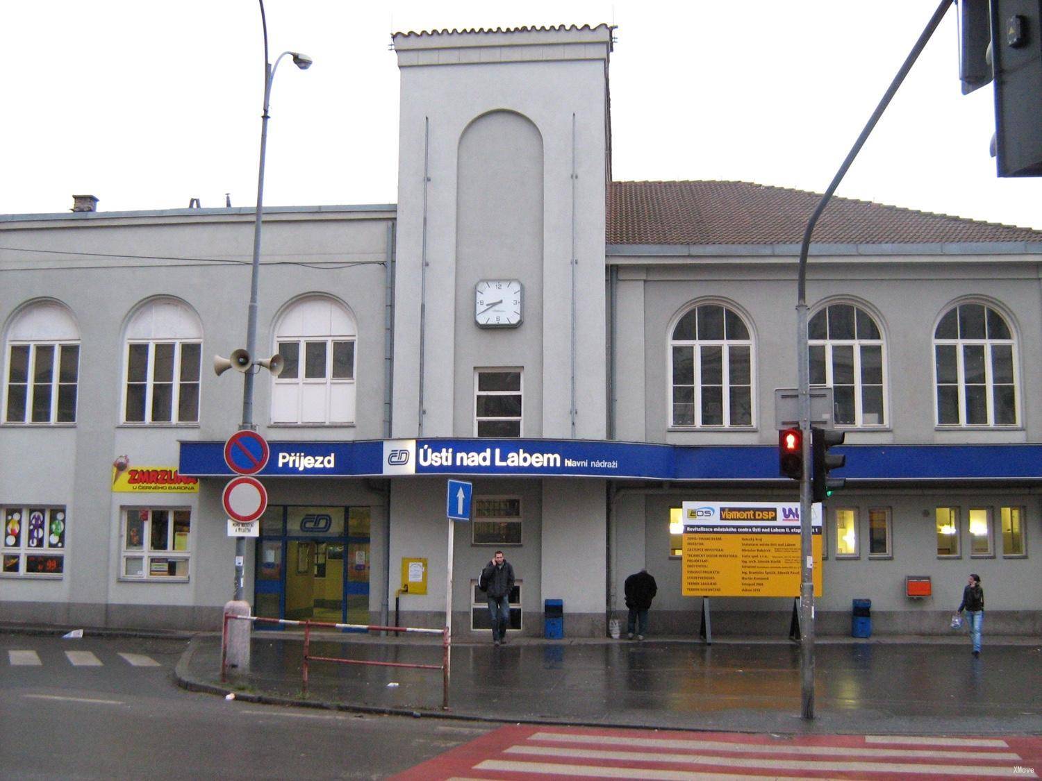 station building photo