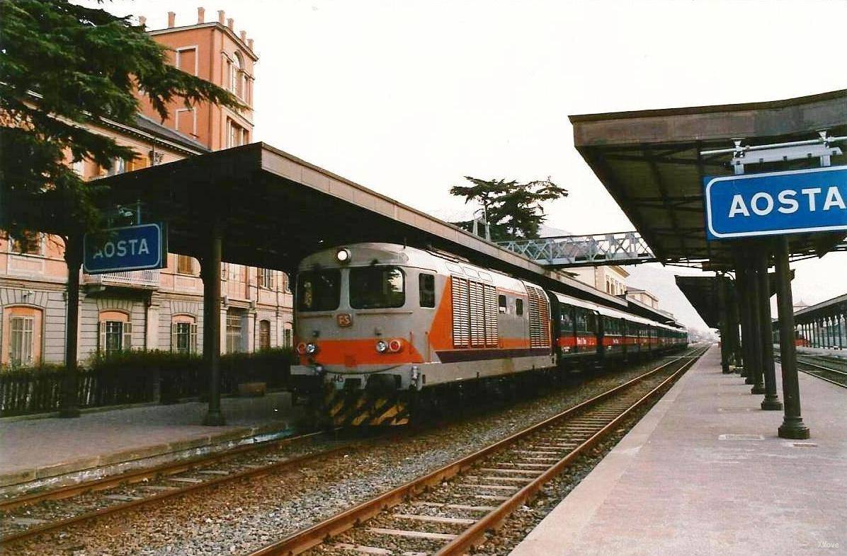 station interior photo