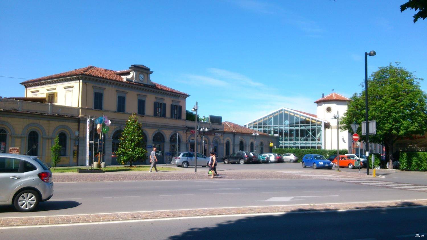 station building photo