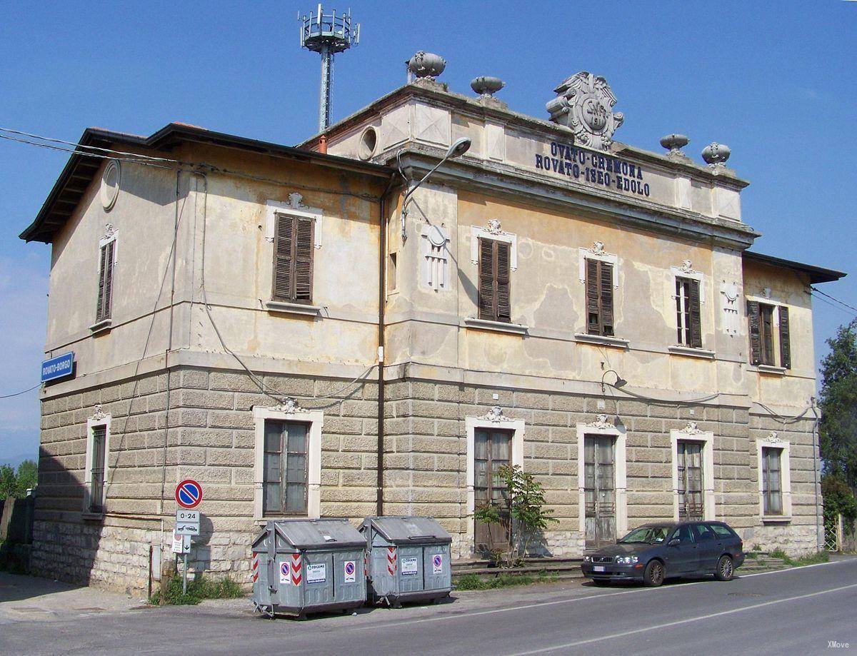 station building photo